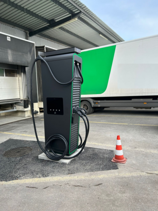 Alpitronic Hypercharger bei Transportunternehmen